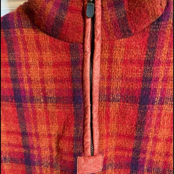 Beautiful fleece sweater - Picture 2 of 8